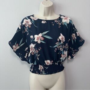 Love & Piece Collective Navy Floral Crop Top Size XS